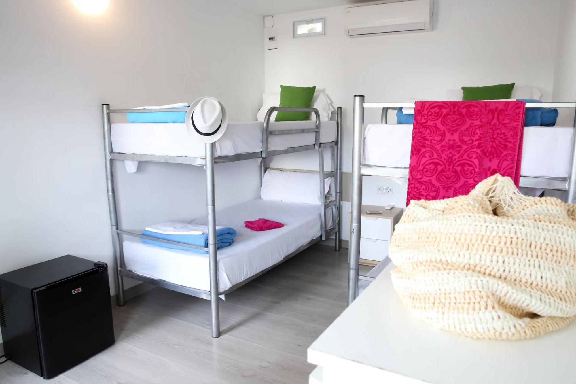 Camping 3 Estrellas Gava Bilik gambar