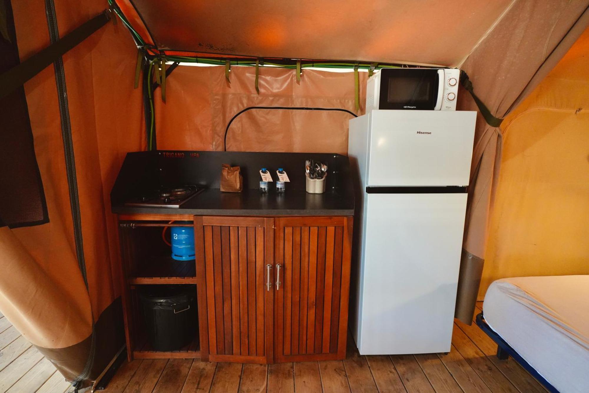 Camping 3 Estrellas Gava Luaran gambar