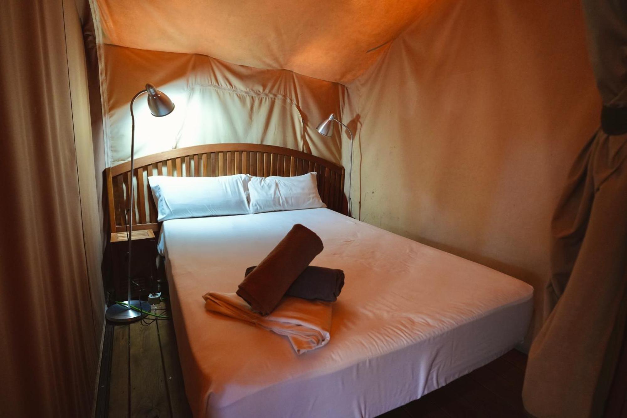 Camping 3 Estrellas Gava Luaran gambar